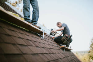 Local Roofers in Tribune, KY